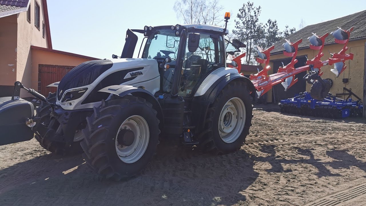 Nowy nabytek Kuhn multimaster NSH 4+1 vs Valtra t174 versu.  Orka na zimę Piterrr 93