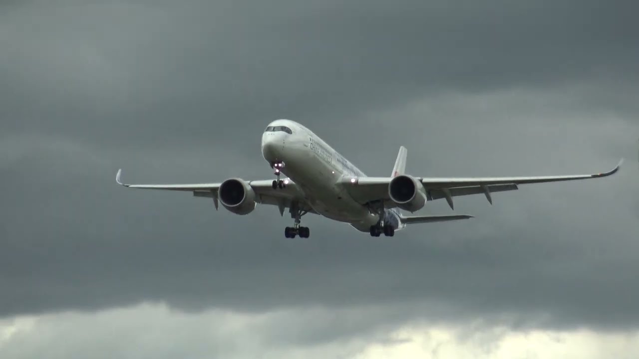China Airlines Airbus 350-900 B-18918 Landing London Heathrow 27R CARBON FIBRE LIVERY