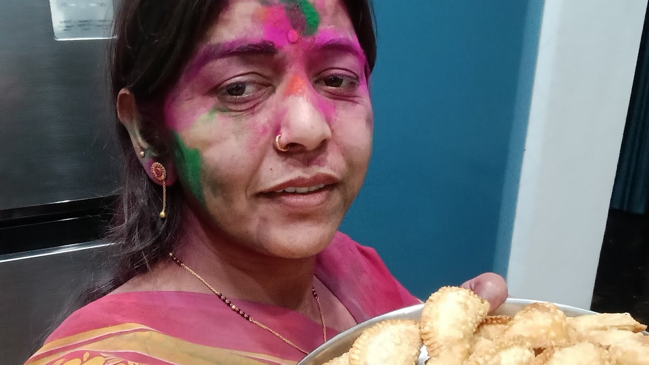 आज रात 11 .30 बजे क्यों बनाने पड़े गुजिया 😔😔😅😅#livestream #subscribe #trending #holi #highlights 