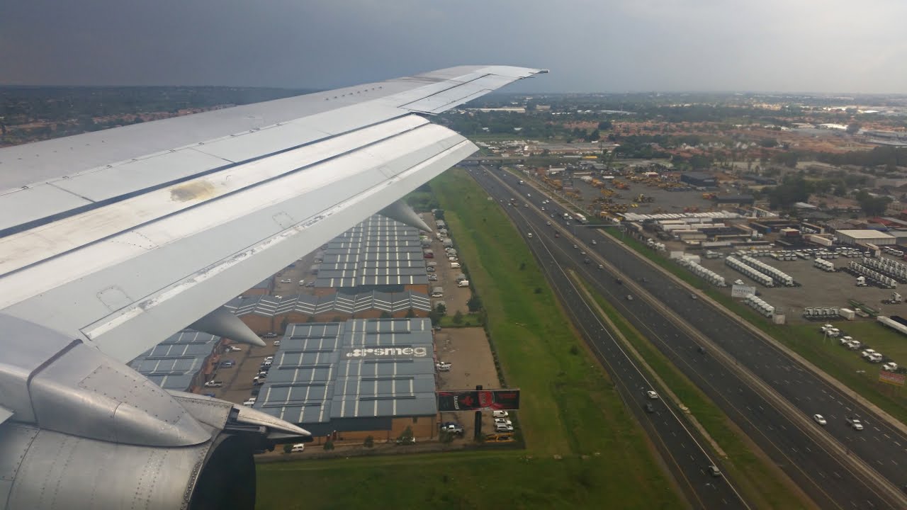 Air Zimbabwe 737-2N0/Adv - Landing at Johannesburg Airport