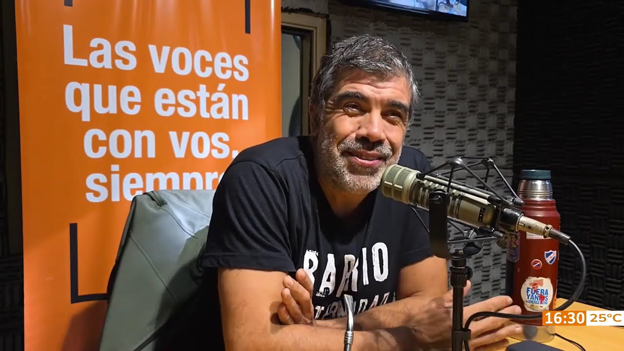 Óscar Andrade, senador del Frente Amplio, en Palabras Cruzadas