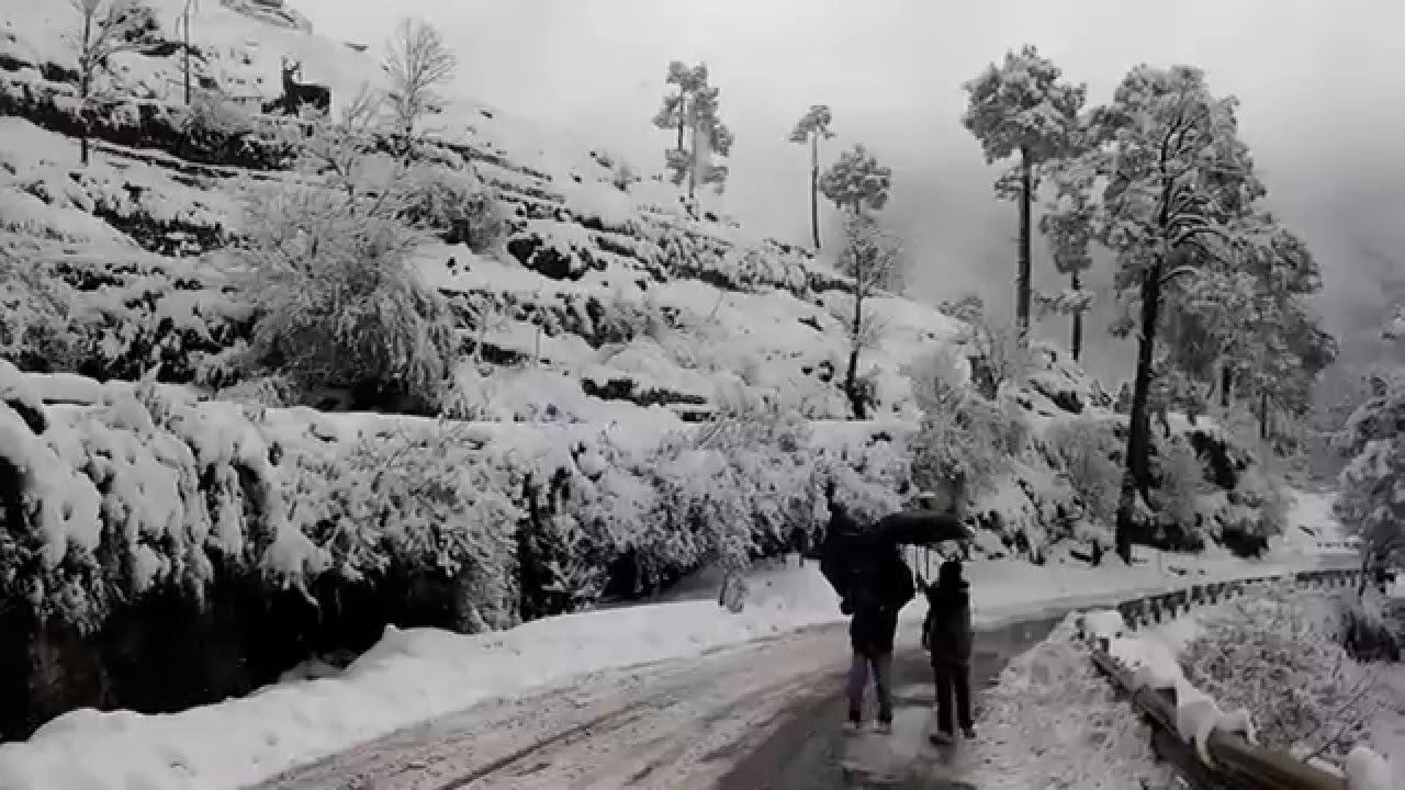 Beautiful snowfall at Murree, Pakistan 2021 January