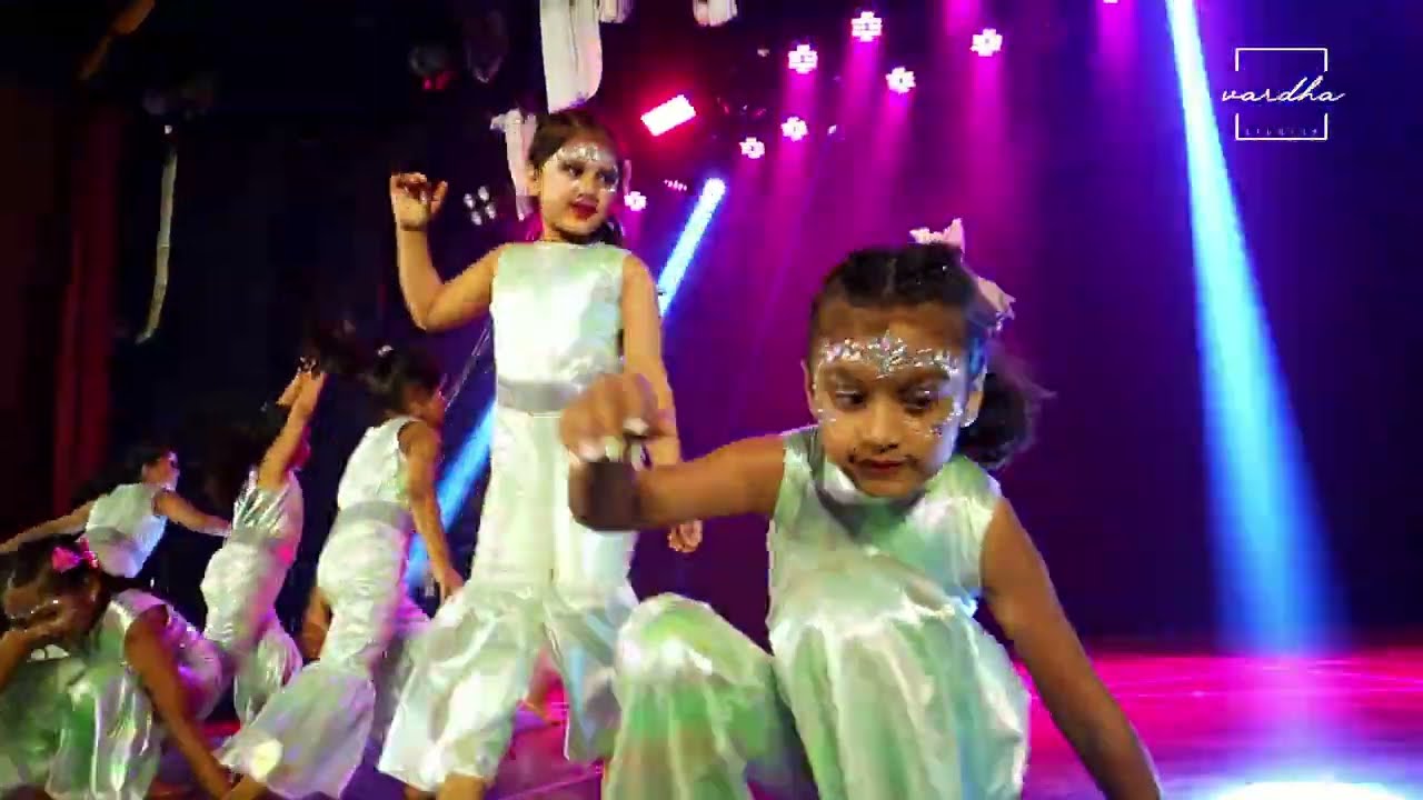 Freestyle Dance | Kids | Manch 2025 | Dance Show | Vardha Studios