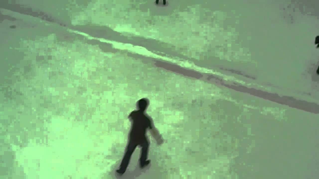 Iceskating FAIL at Mall of Asia