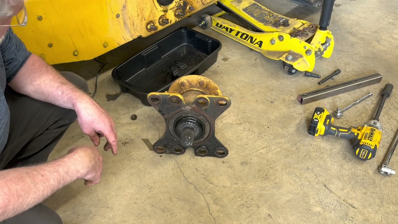 New Holland Lx565 Wheel Hub