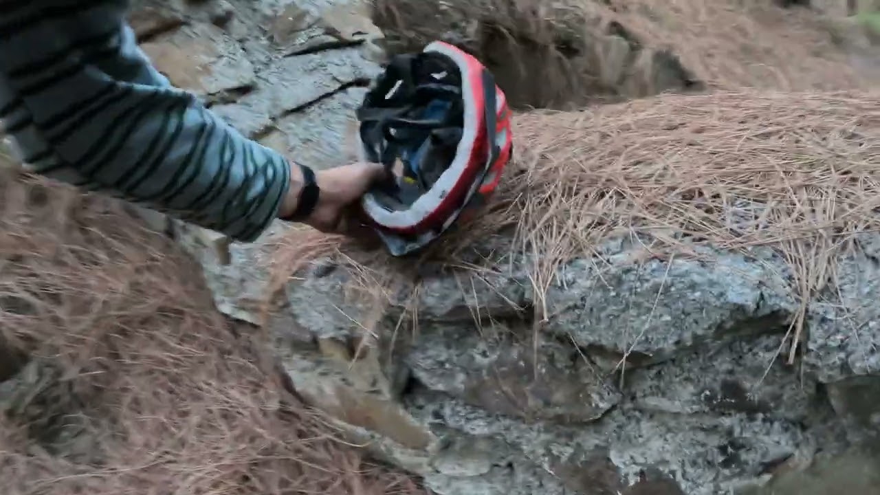 Cyclists vs Runners on Climbs