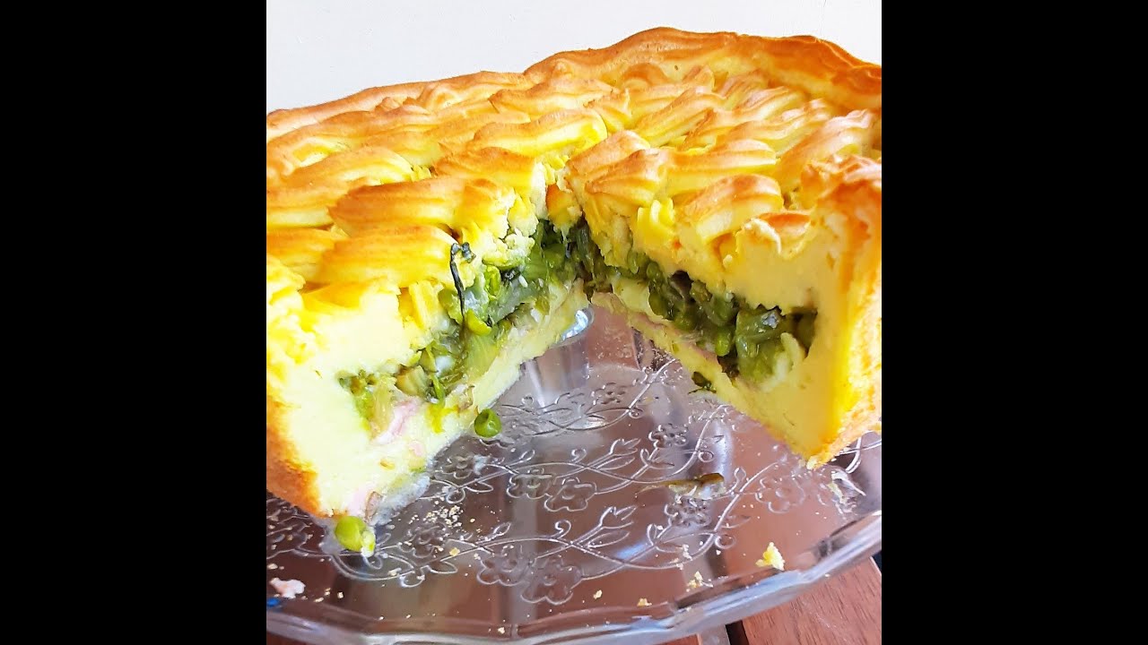 torta salata con pasta choux e vignarola