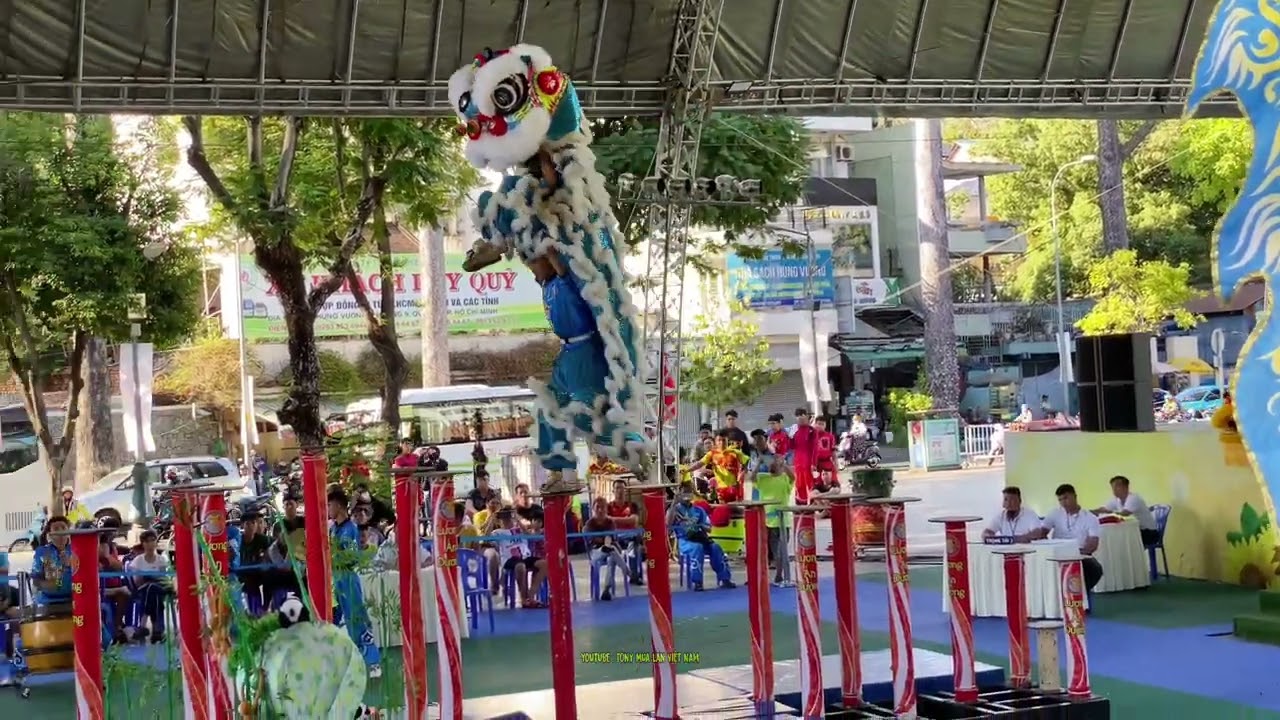 Múa Lân Hay Nhất 2026 / Khi Con Gái Múa Lân Thi Đấu Nhảy Mai Hoa Thung Cực Đỉnh NTN / Lion Dance