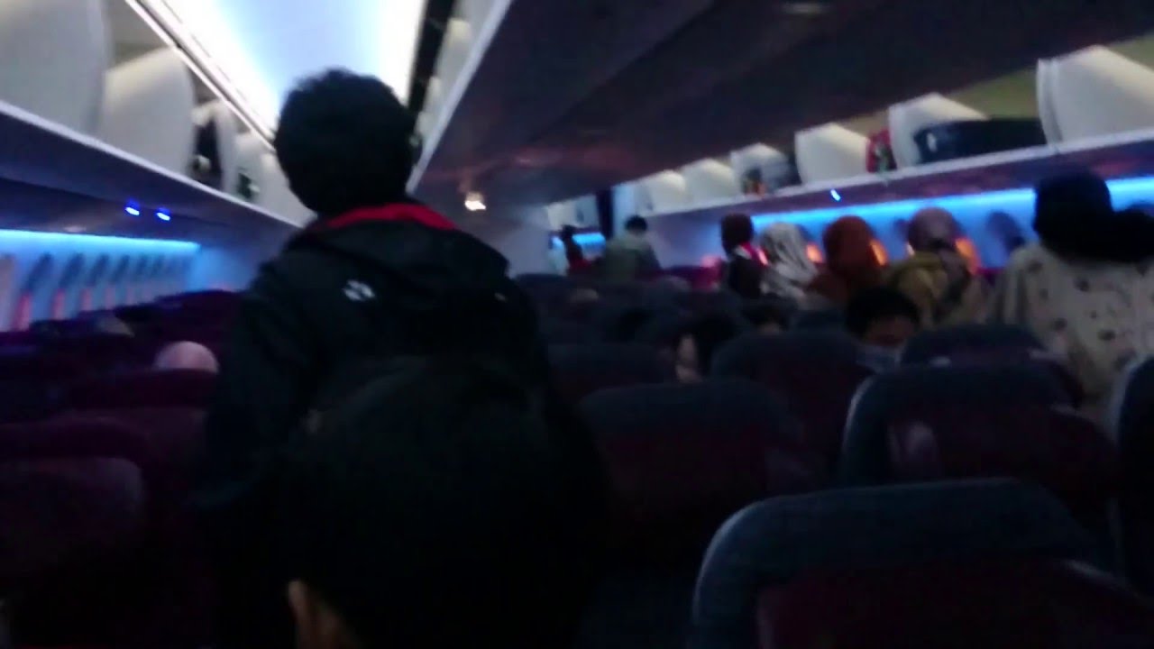 Landing at Doha - Qatar Airways 787