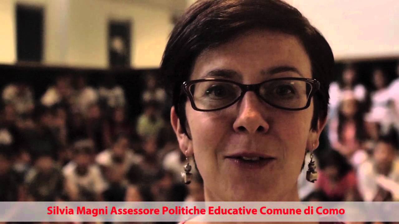Como: primo giorno di scuola con augurio del Dirigente