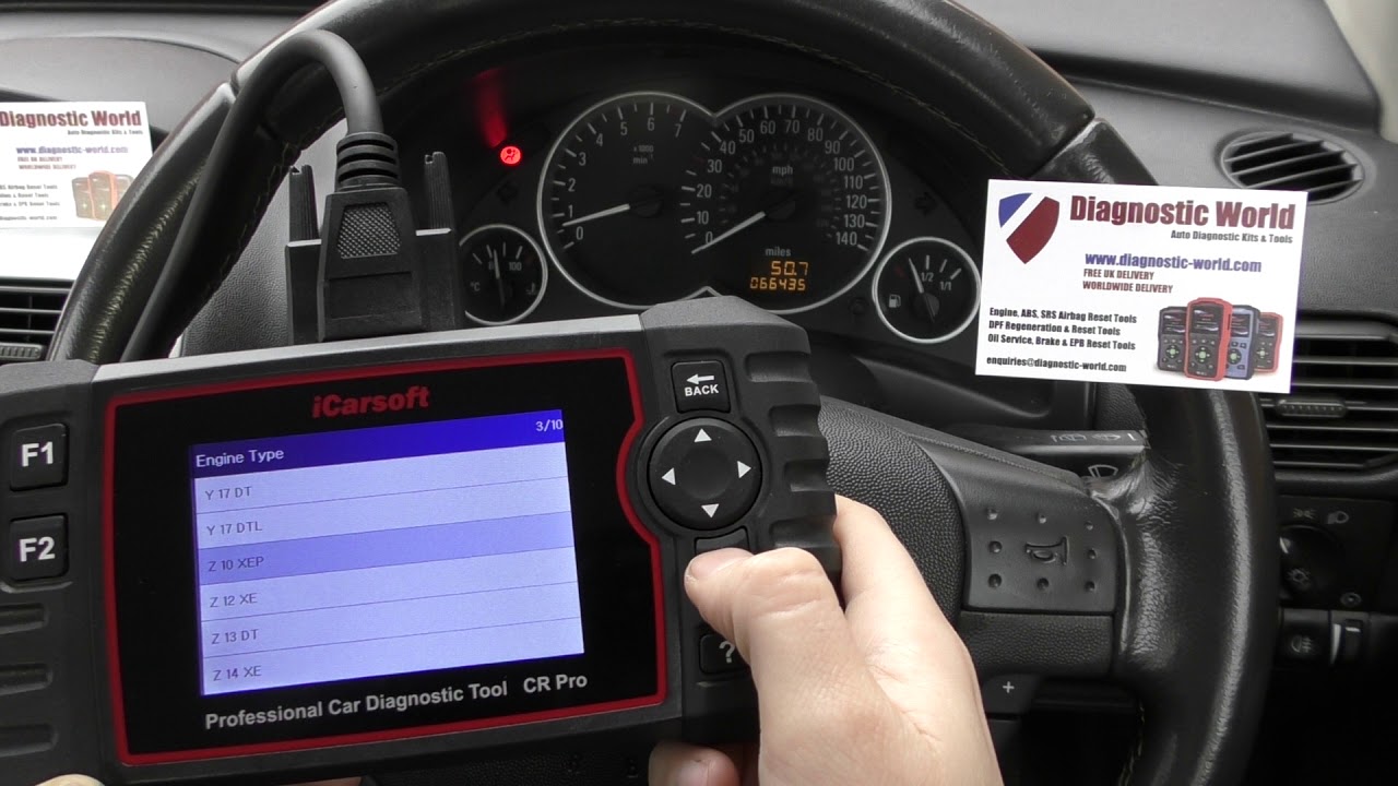 iCarsoft CR Pro Reset Vauxhall Opel Airbag Warning Light Symbol B0065 Demo Review