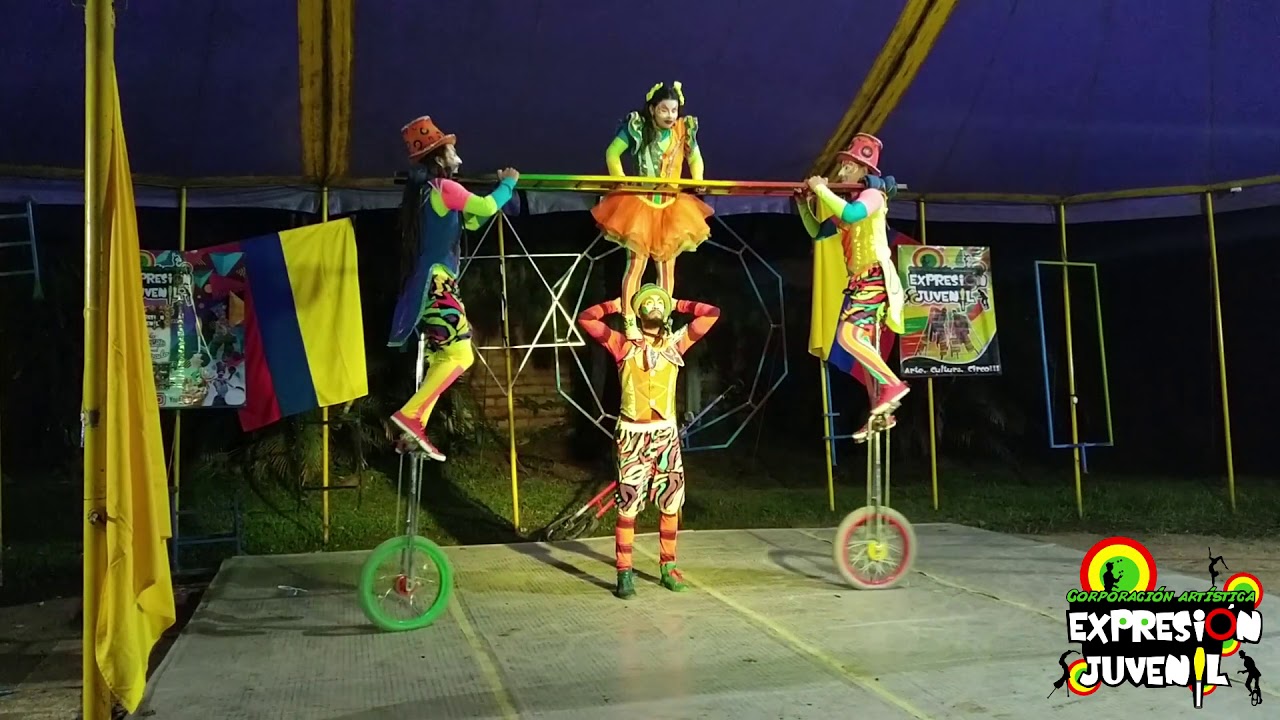 presentación de gala encuentro nacional de zanqueros Colombia 2020