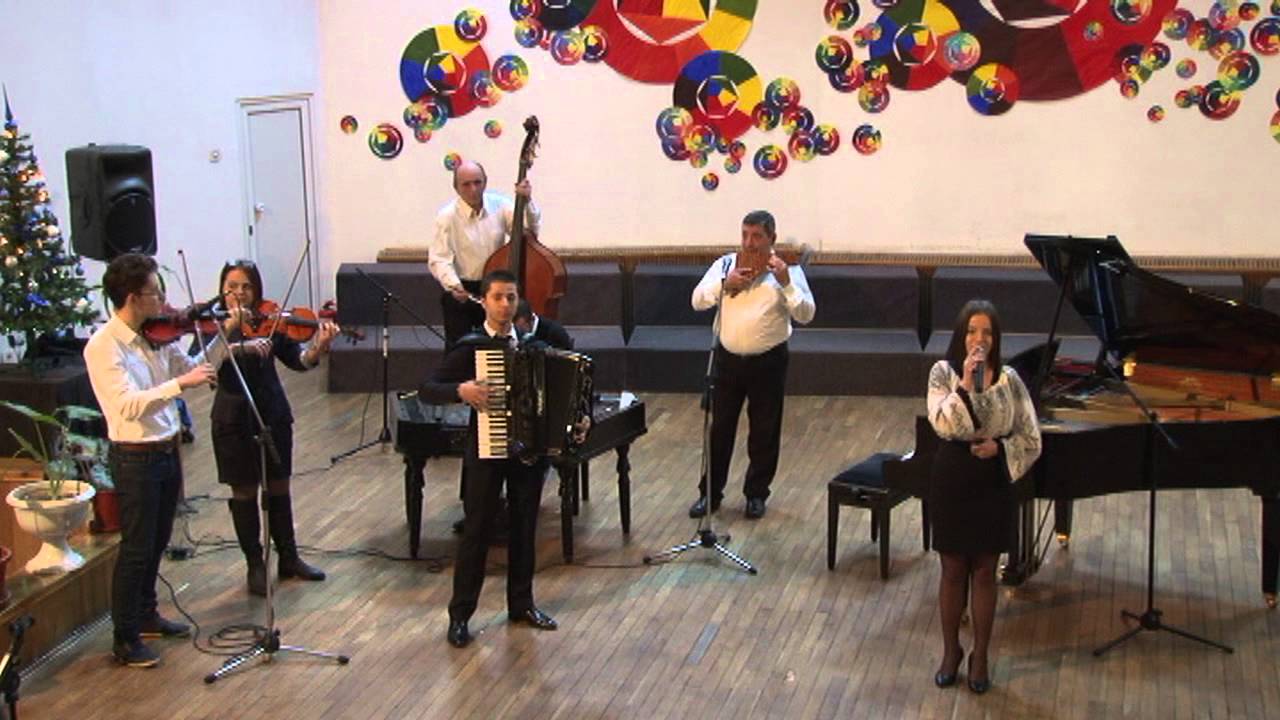 TARAFUL LICEULUI BALASA DOAMNA TARGOVISTE 10 DECEMBRIE 2013 CU ANDU GEORGESCU SI ANDRADA IORDACHE 2