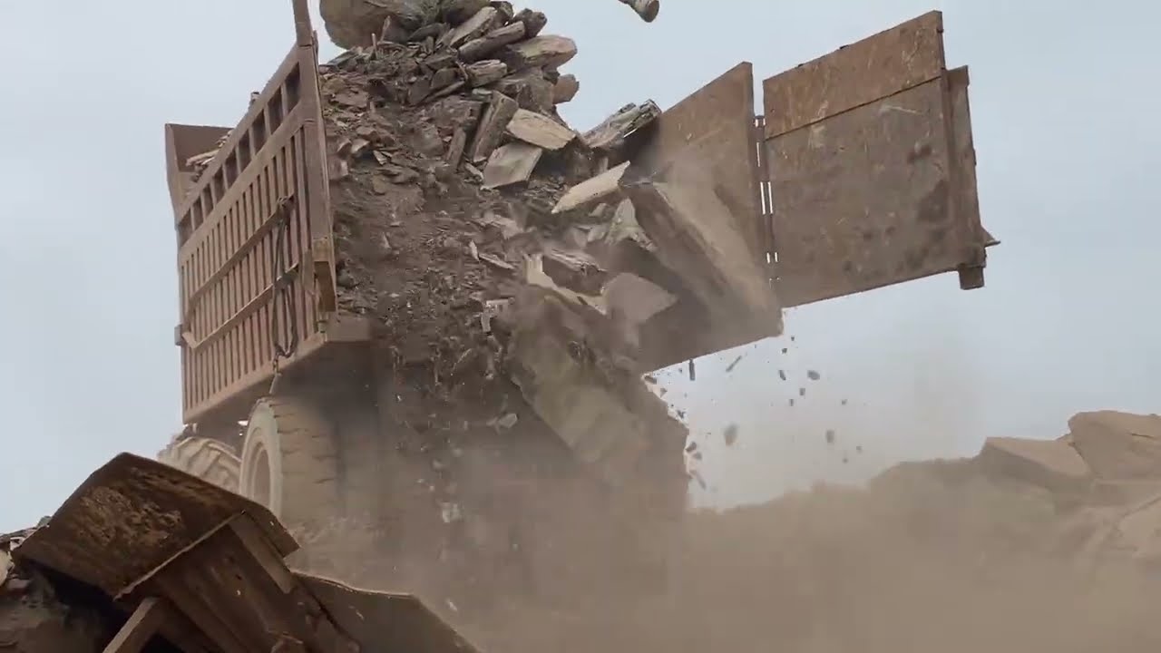 PLAYING  With Giant Rocks.ASMR Rock Quarry CRUSHING Oprations primary jaw Crusher in action#asmr