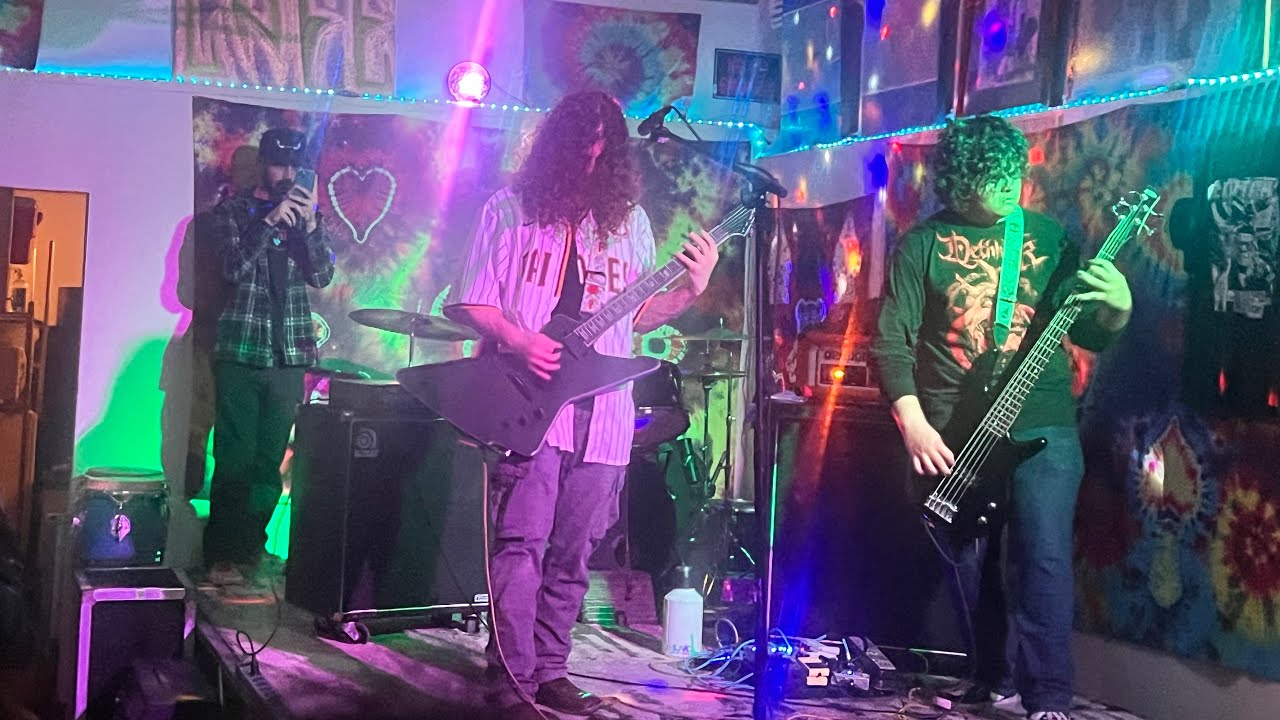 Leisure Act-Putrid (Demo) and El Borracho (Demo) live at San Diego The Beat