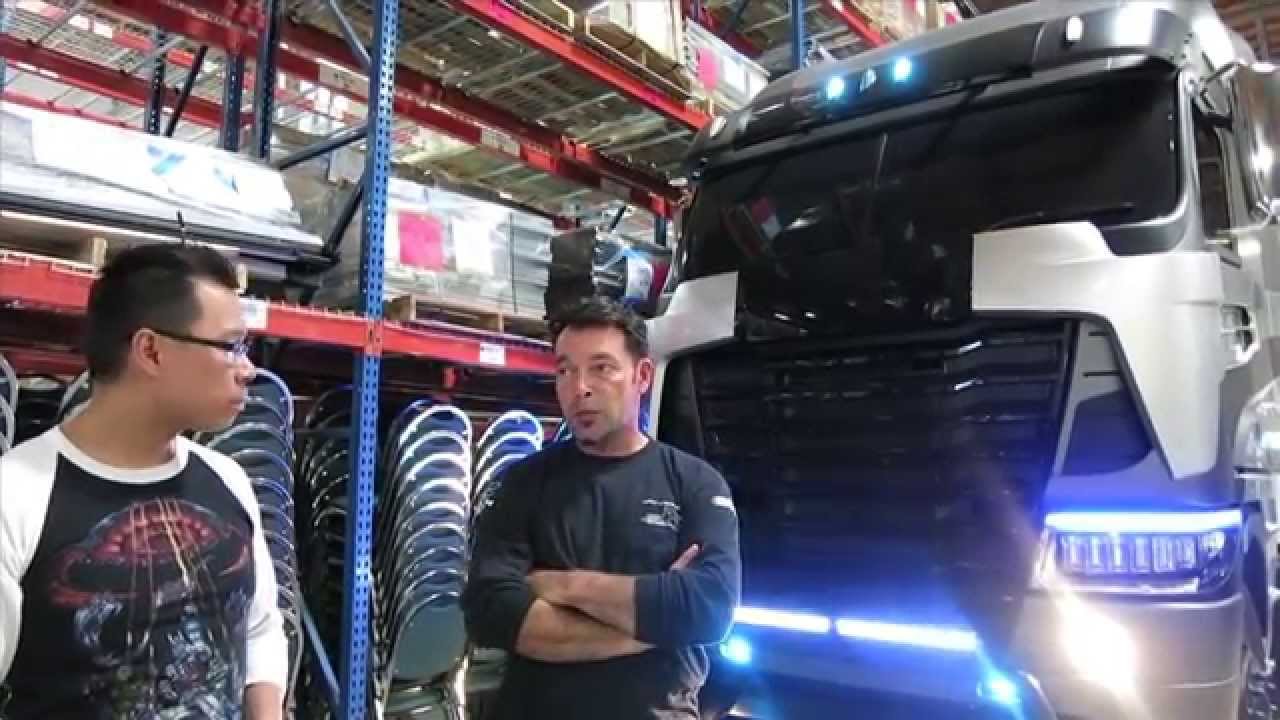 Встреча с Оптимусом Праймом и Гальватроном в Daimler Trucks