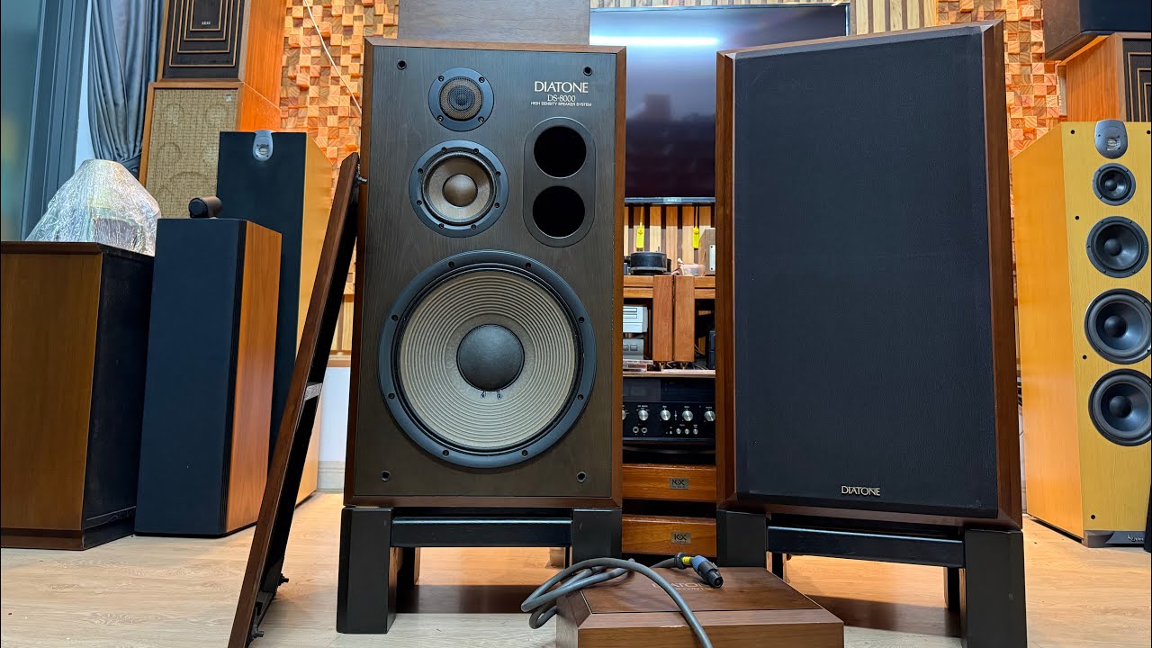 Siêu phẩm đình đám nhất 2025 đầu tiên tại VN đầu bảng hãng DIATONE DS-8000 chân zin hãng theo loa.