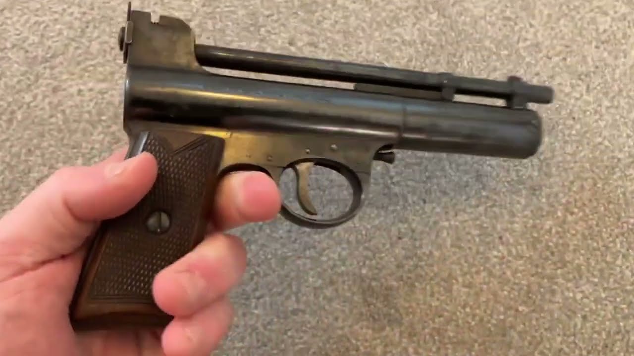 Shooting the English Webley MK2 Target Stoeger .177 Air Pistol.