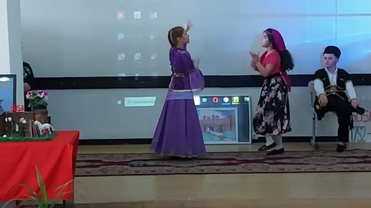 Qaraca qız və Ağca xanım