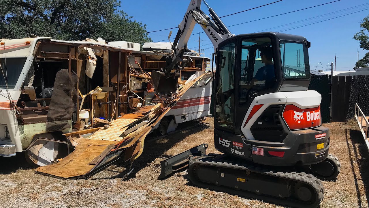 Destroying and Removing ABANDONED RV and Camper - Storage Facility Makeover