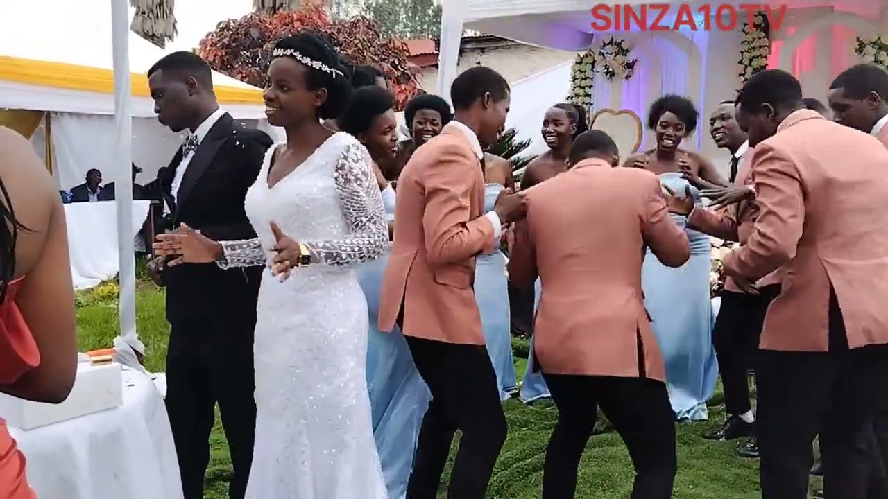 Ubereye amashimwe Mana