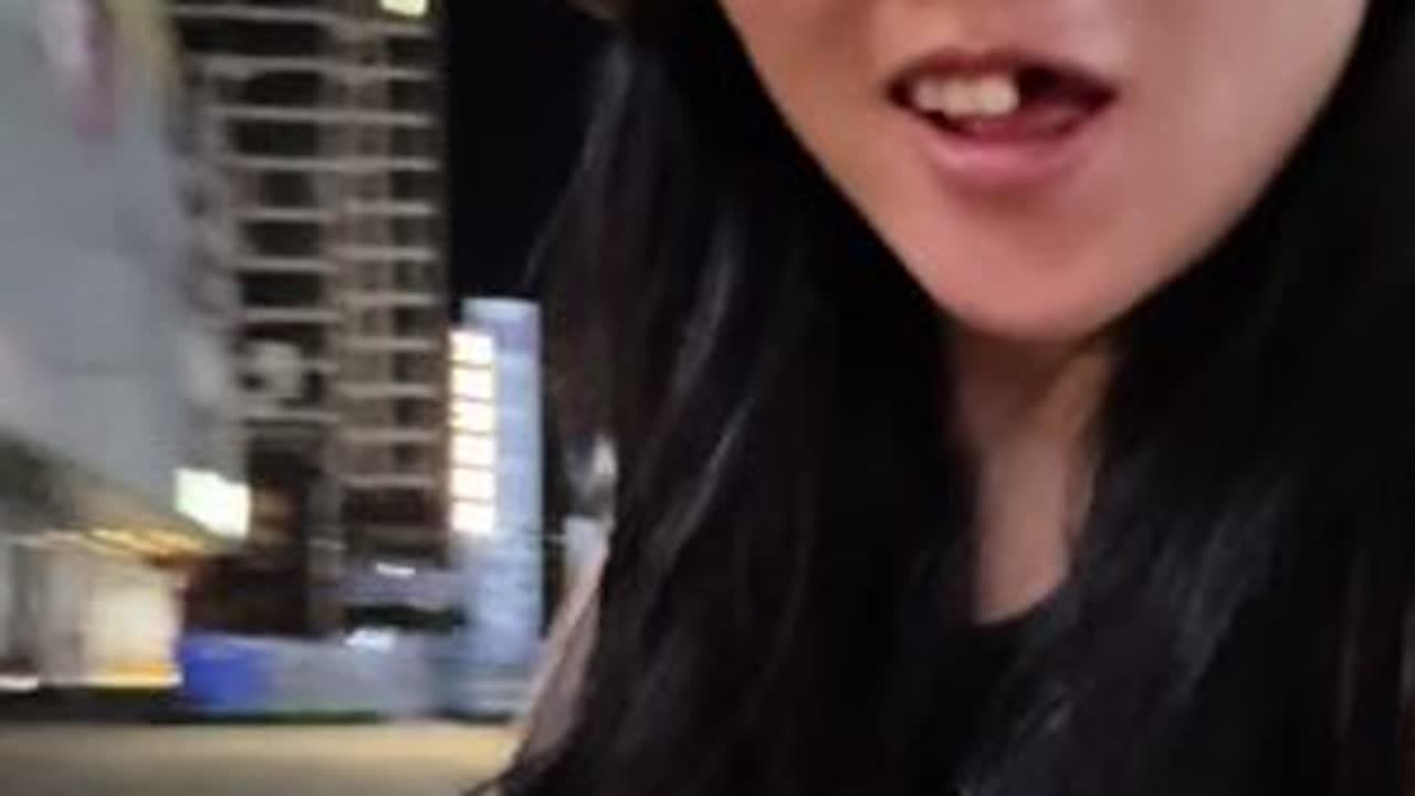 如果这个世界真的存在靠山，那这座山的名字一定是我自己。不要惧怕困难，因为它是你成长路上的催熟剂。珍惜你的低谷期，因为它是你看清所有面孔的最佳时期。等你挺过去后，你会感谢这一路上的所有困难与险...