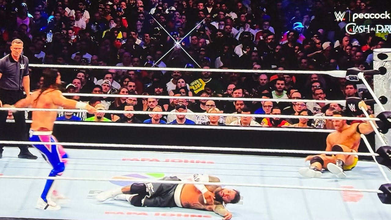 CLASH IN PARIS: World Heavyweight Champion Seth Rollins vs. CM Punk vs. Jey Uso vs. LA Knight 
