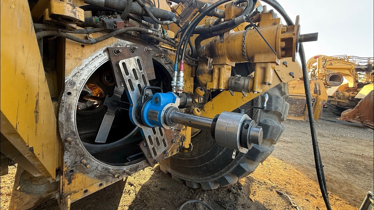 Line boring a CAT 637 transmission housing. 26.5” diameter! 