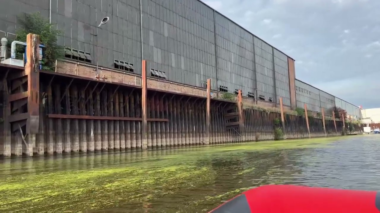 Einfahrt in den Hafen von Boizenburg