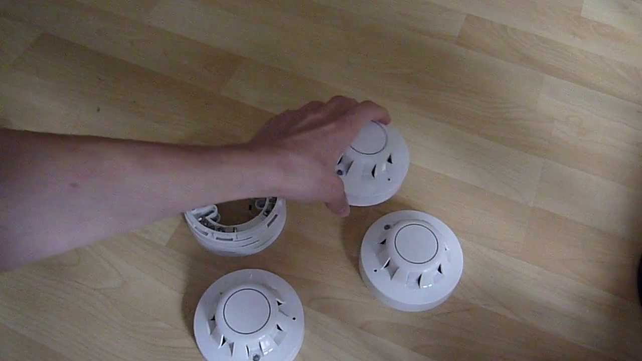 Apollo Series 65 Smoke Detector Unboxing
