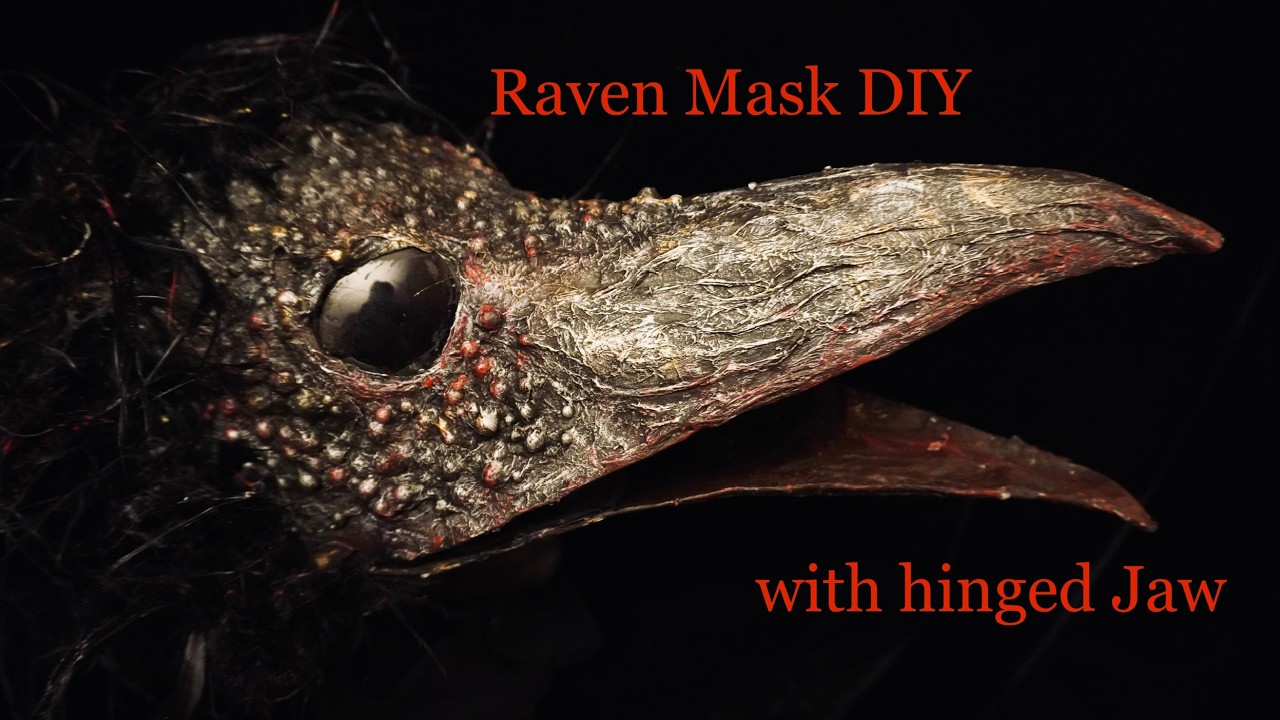 The Raven mask with moving beak free pattern