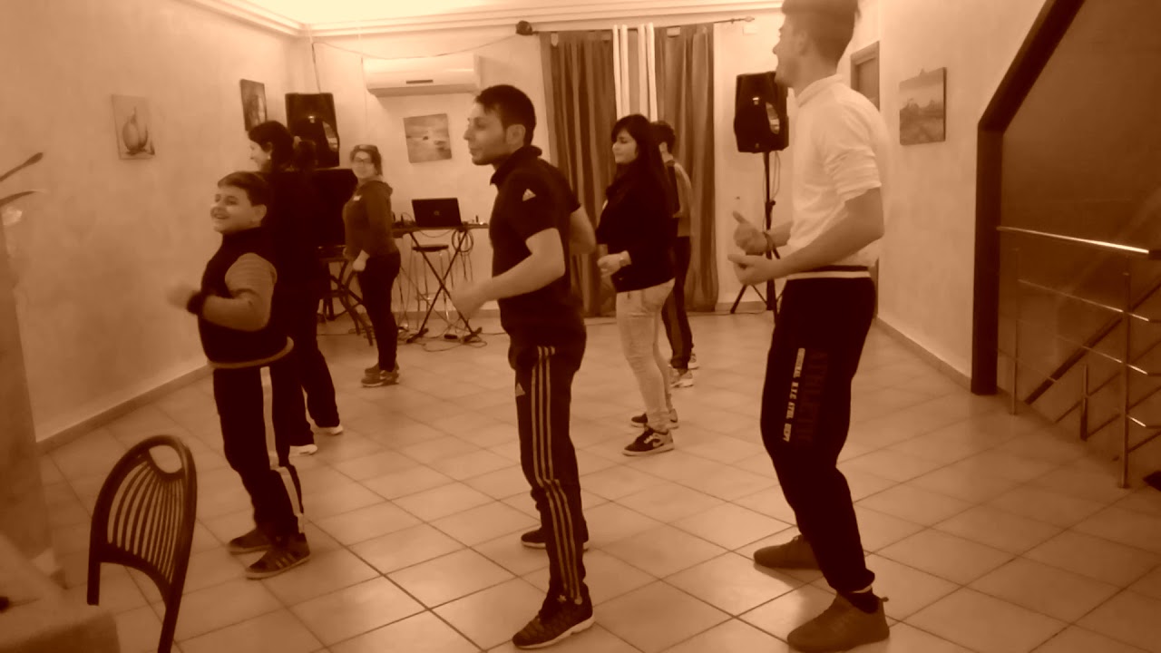 The boom ballo di gruppo
