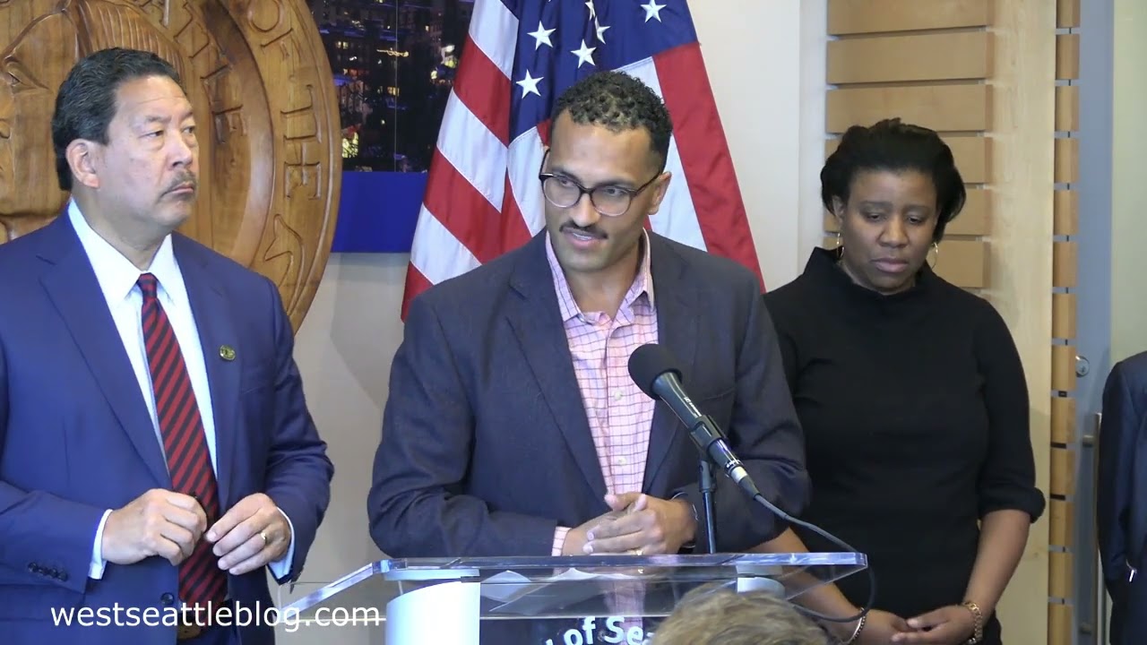 Councilmember-elect Rob Saka answers question