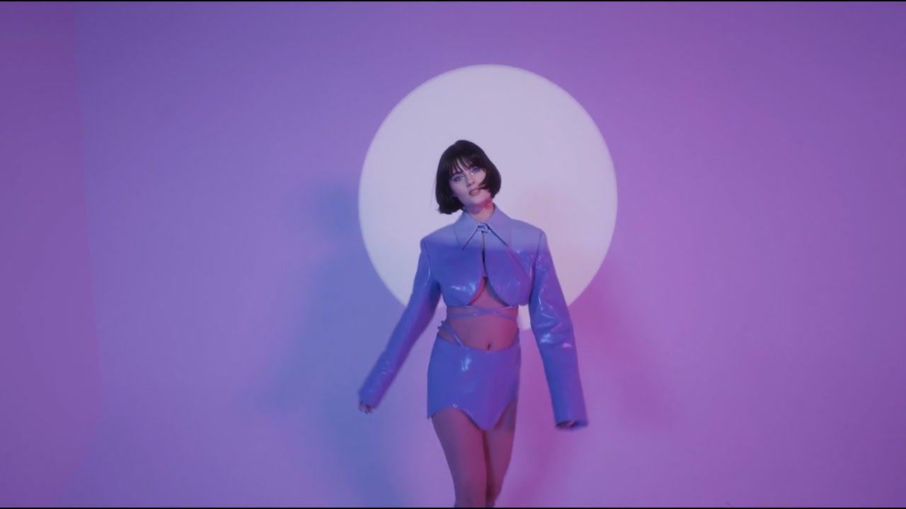 EMELINE - i don't wanna get sad i just wanna get rich (Official Visualizer)
