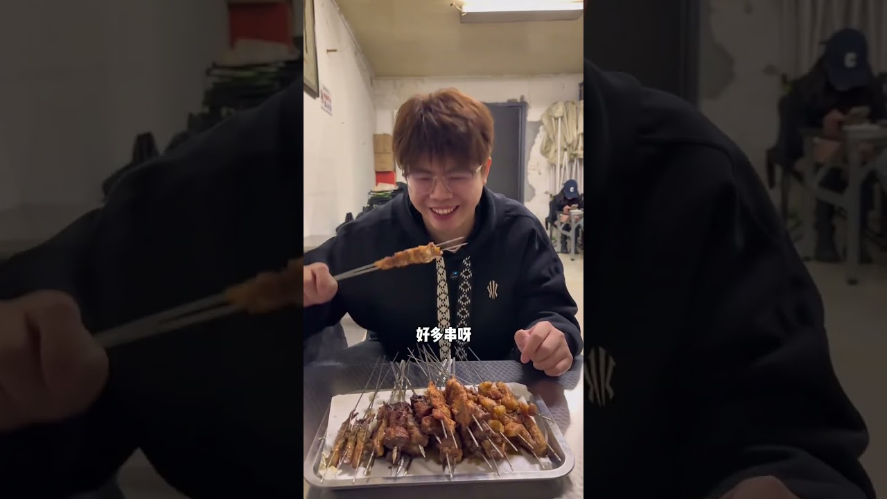 葉子全國交換美好—— 在南京遇到一對愛拌嘴的兩口子#勁酒配美食食養兩相宜#和對的搭子好好吃飯#食養江湖開局啦時刻，送上路途最溫暖禮物！#越南生活 #中外夫妻