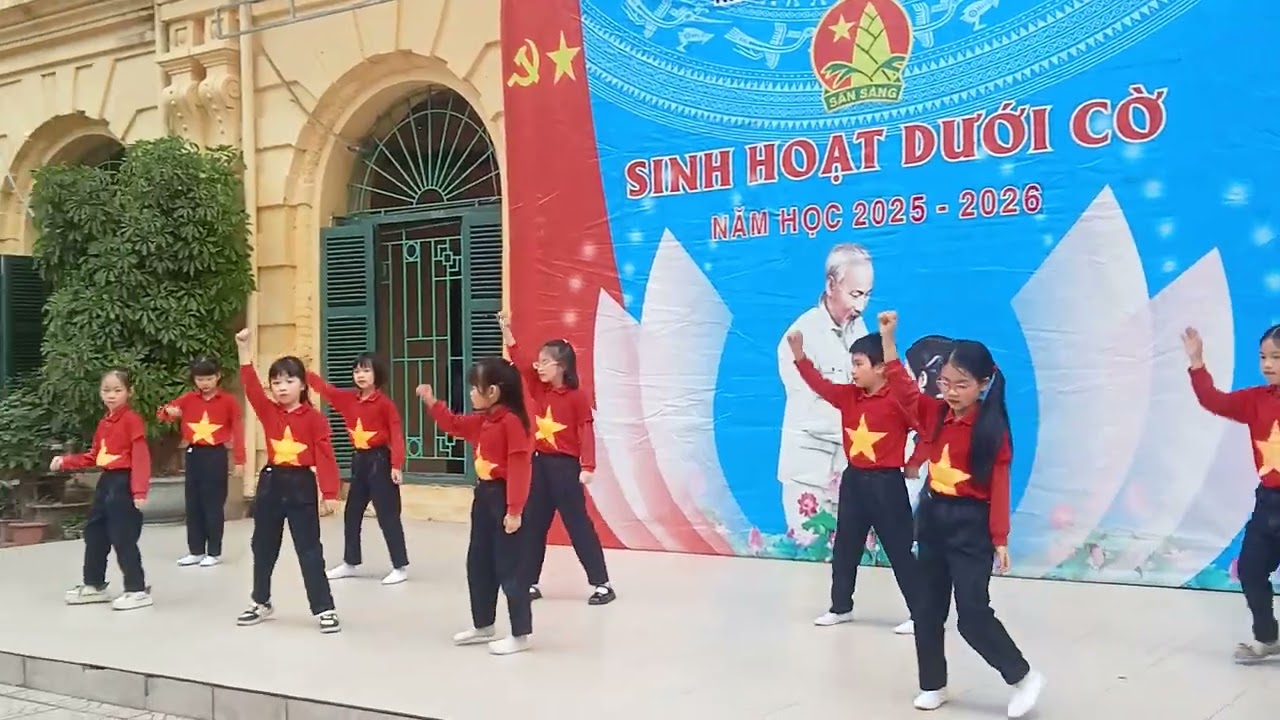 Văn nghệ lớp 2a2 trường Nguyễn văn cừ tp Nam Định