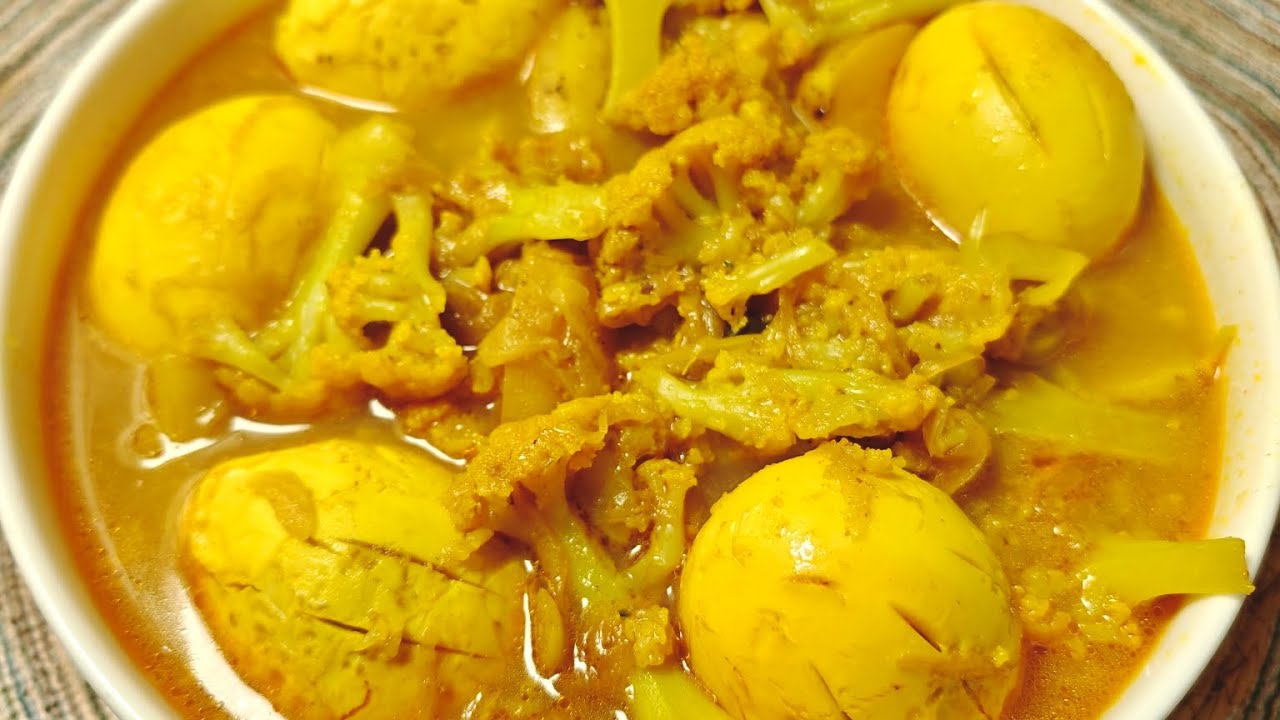 কম তেল মশলায় ফুলকপি দিয়ে ডিমের এই ঝোলটা কিন্তু অনেক ভালো লাগে । Cauliflower with Egg curry 