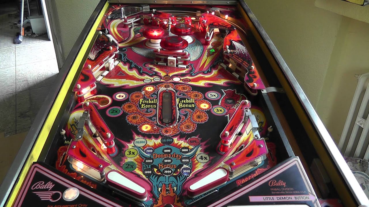 Fireball II Classic Bally Pinball Flipper