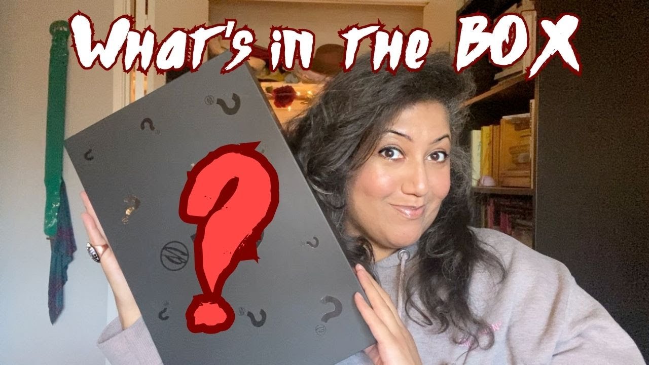Unboxing the New SINISTER MYSTERY BOX from Cosmic Brushes