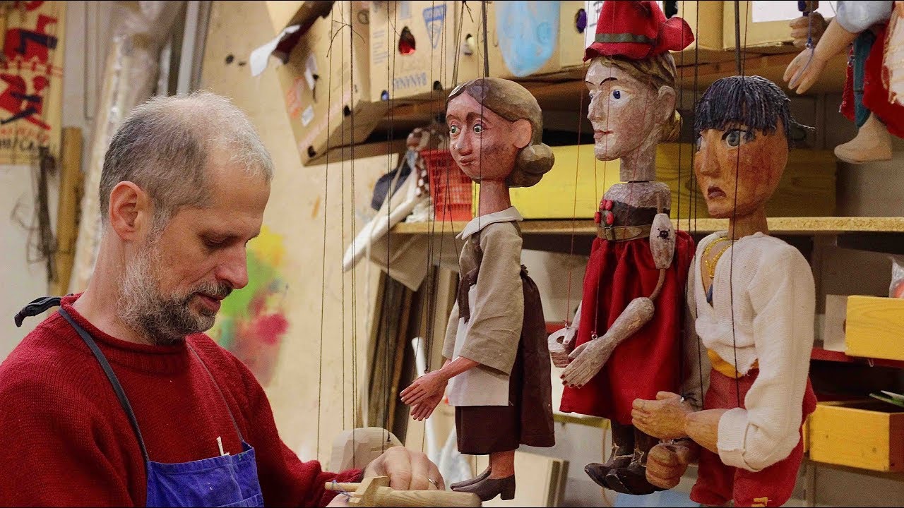 Reflections on Puppetry and Technology in Prague