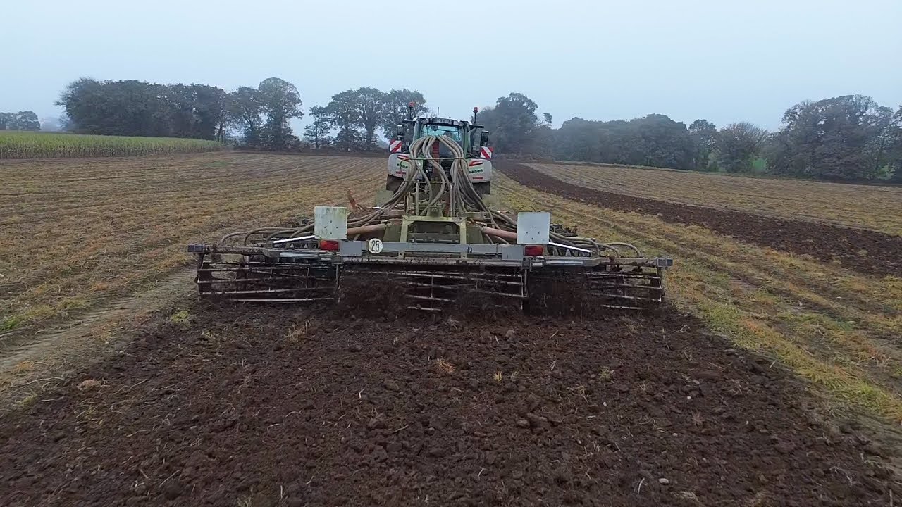Déchaumage avec un 728 ! 🚜💨