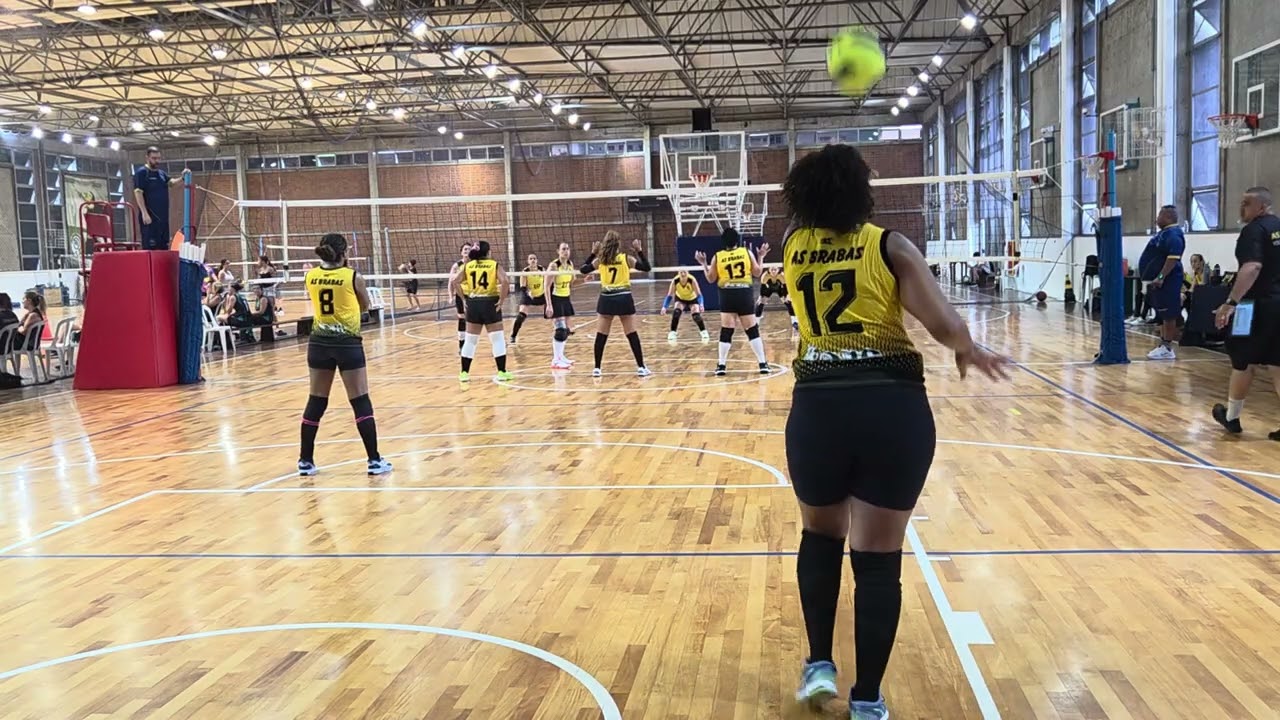 Torneio de Pinheiros 2 Set Brabas x The Queen 