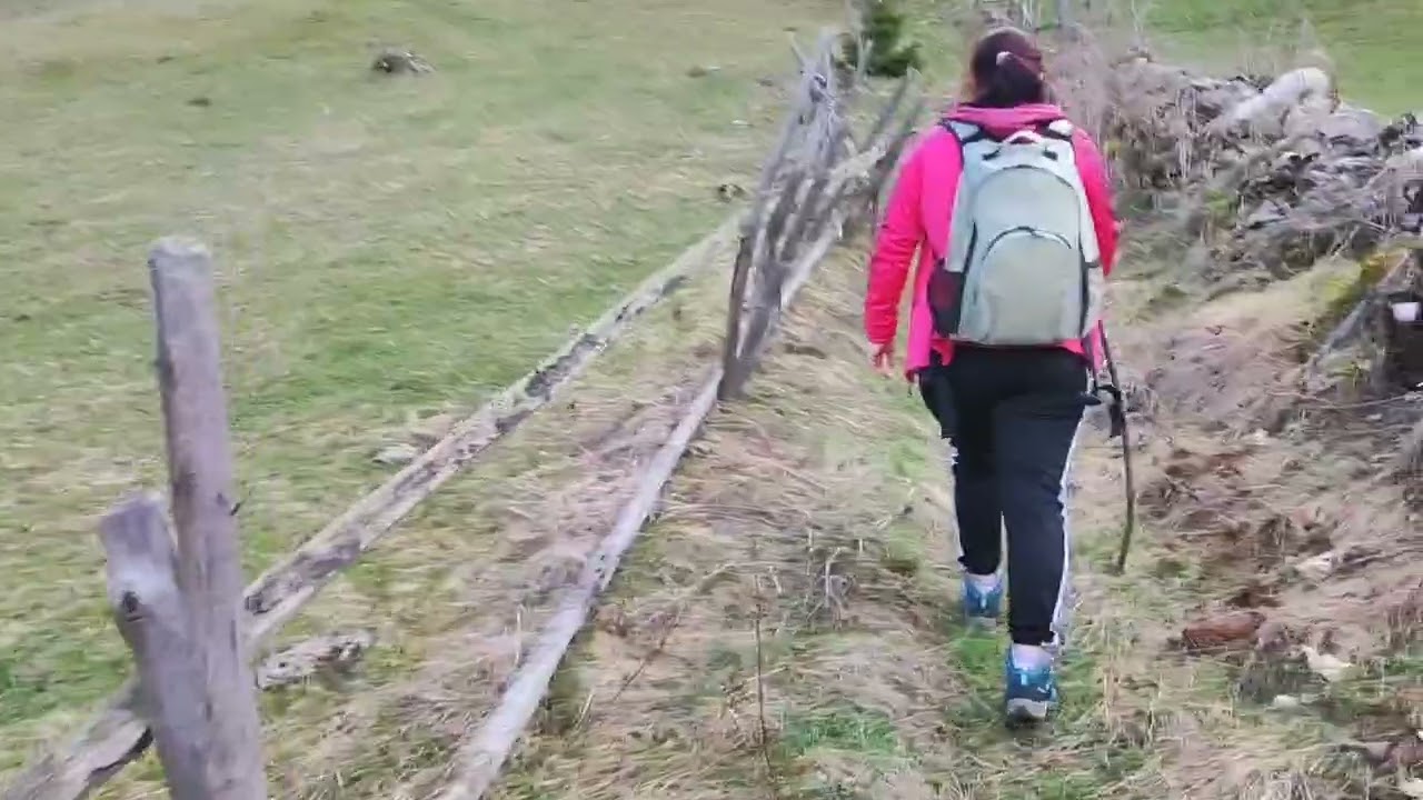 Plimbare de primăvară în       Moieciu de sus