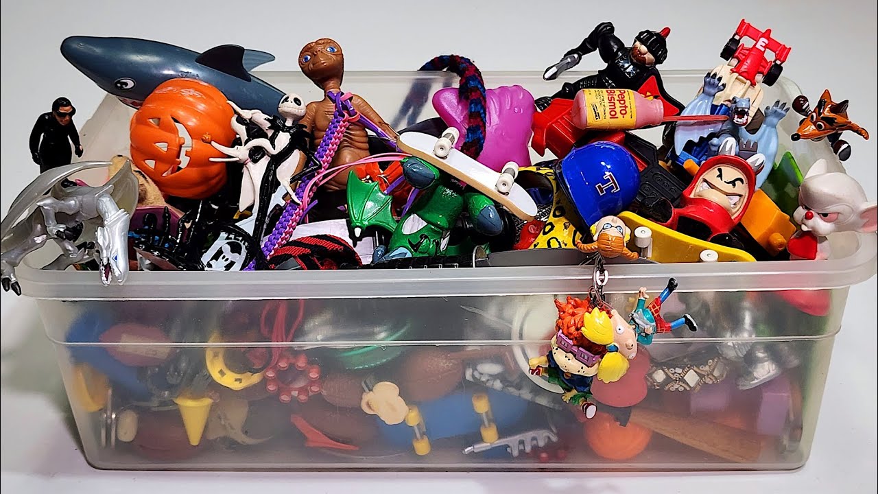 What's in the Box? LOTS of Little TOYS! And Random Childhood Junk