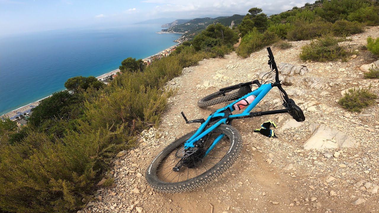 Finale Ligure - 2 weeks of shredding in 20 Minutes (RAW) - Komoot links to the trails included