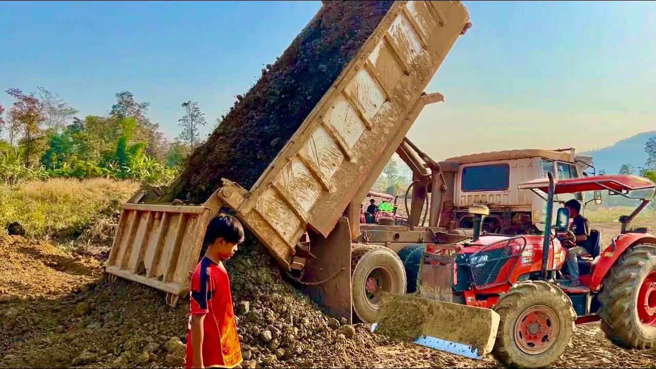 15 trucks of soil were transported to prepare a house construction project