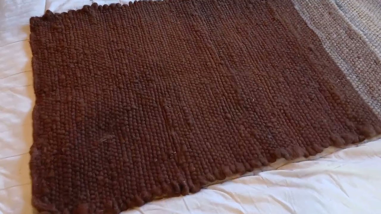 Rug using corespun alpaca
