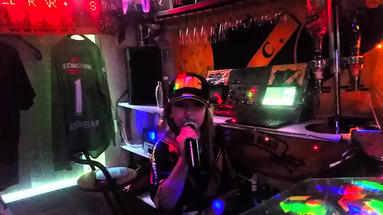 Whitney zingt Breda ik hou van jou