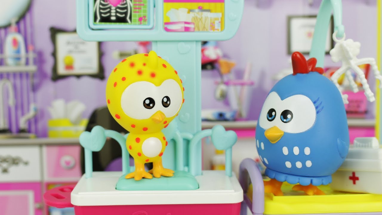 Galinha Pintadinha leva Pintinho Amarelinho com CATAPORA ao Médico