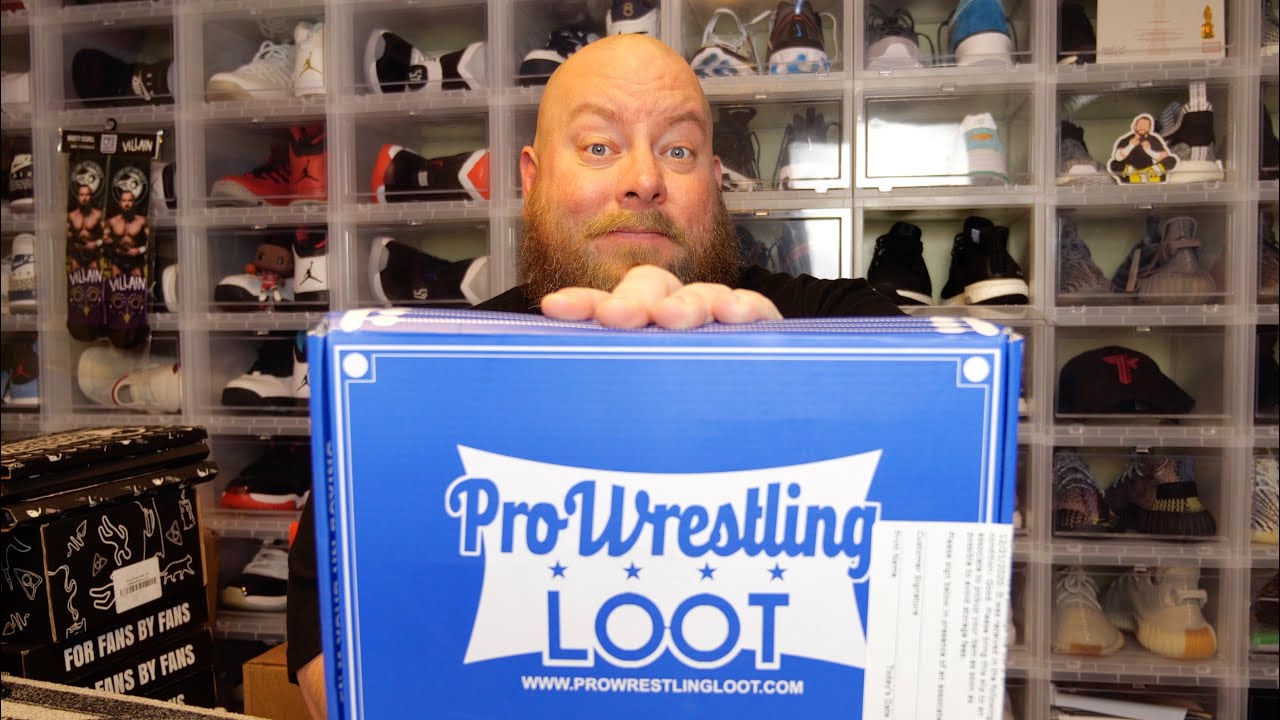 Opening the December 2020 Pro Wrestling Loot Mystery Box + 2 Autographs!